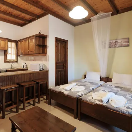 Apartahotel Nikos - Dimitris Pool 3*