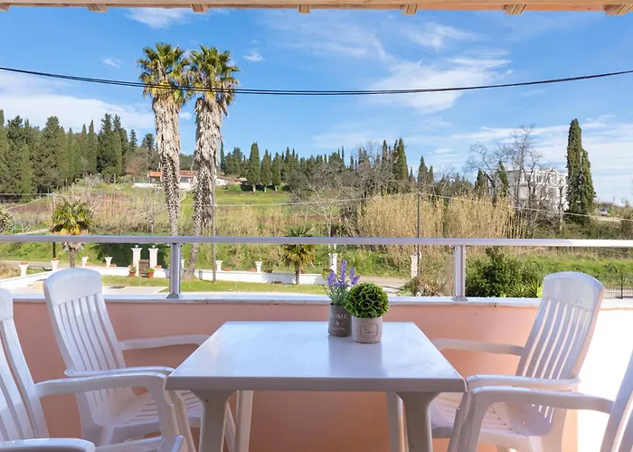 Nikos - Dimitris Pool Appart hôtel 3*