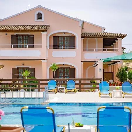Nikos Pool - Upper Floor Aparthotel