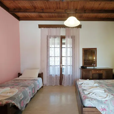 Nikos - Dimitris Pool Apart-hotel Sidárion